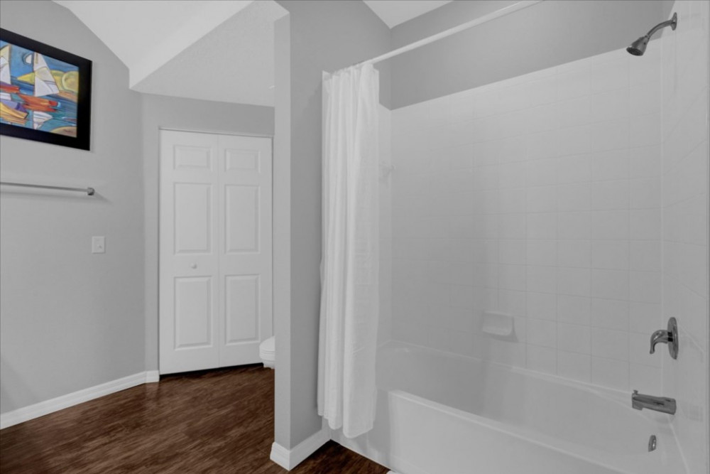 West Lucaya Village 32