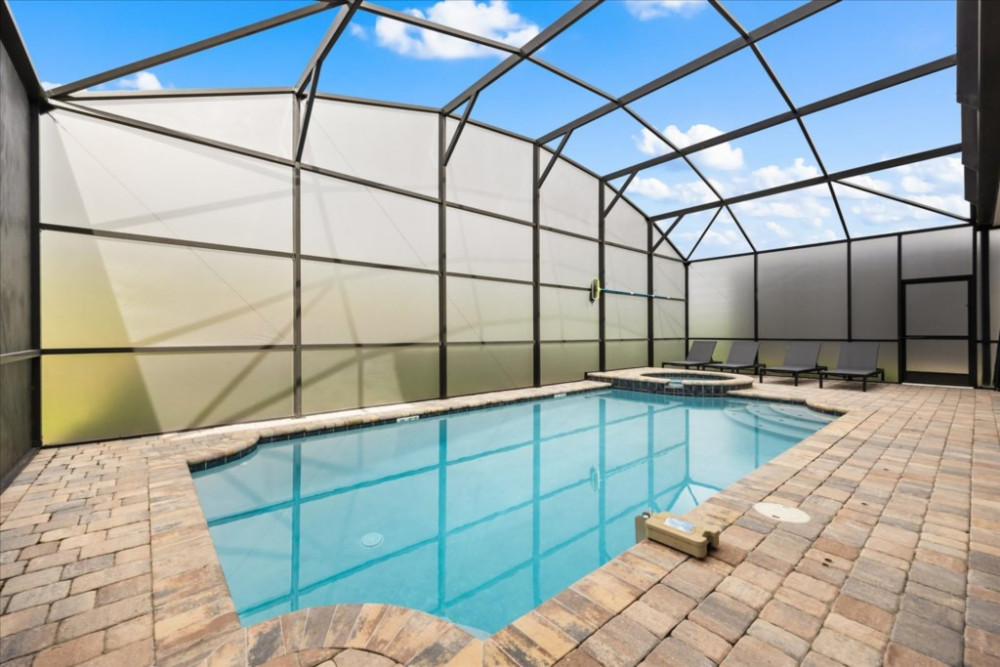 Solara Resort 631