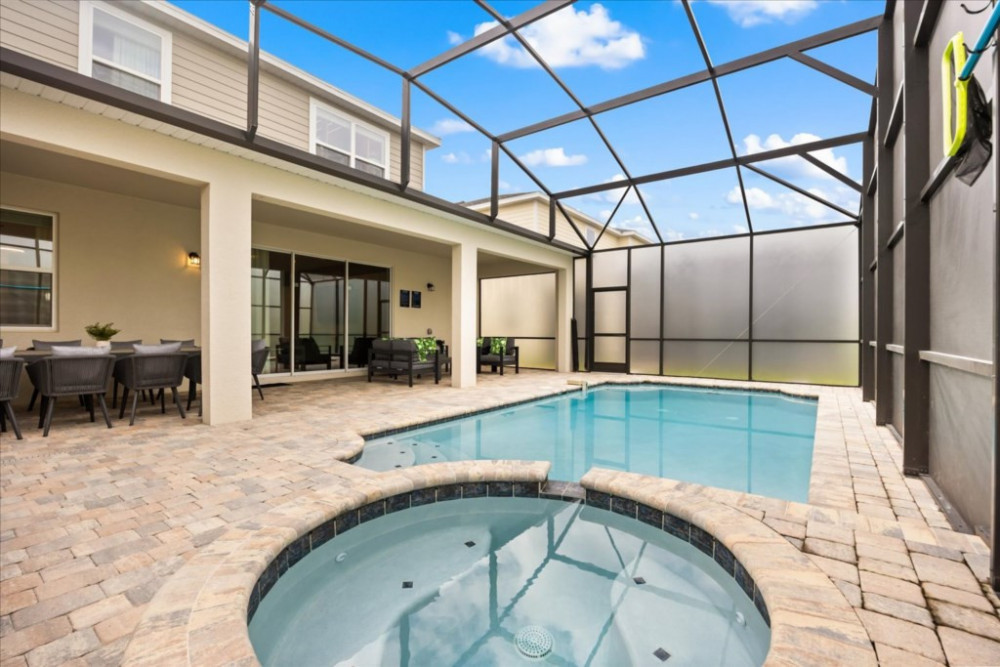 Solara Resort 631