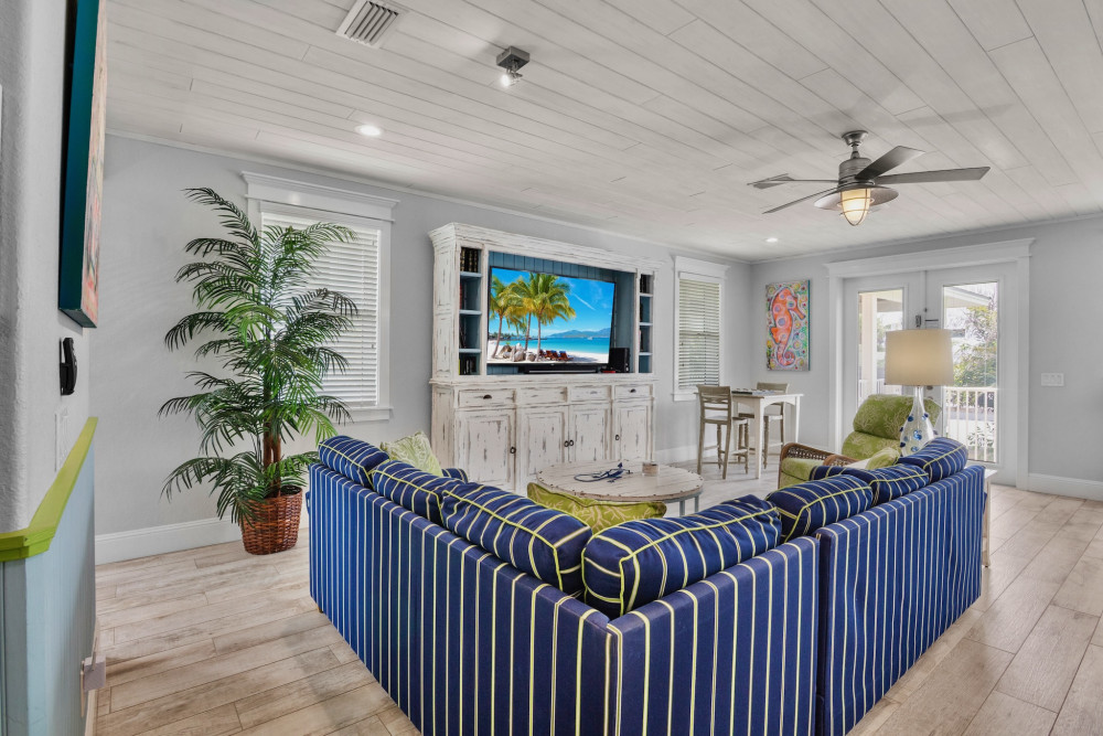 Holmes Beach 187