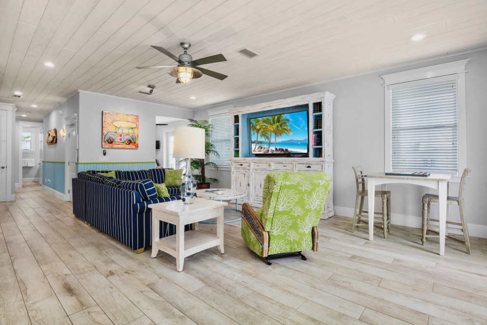 Holmes Beach 187