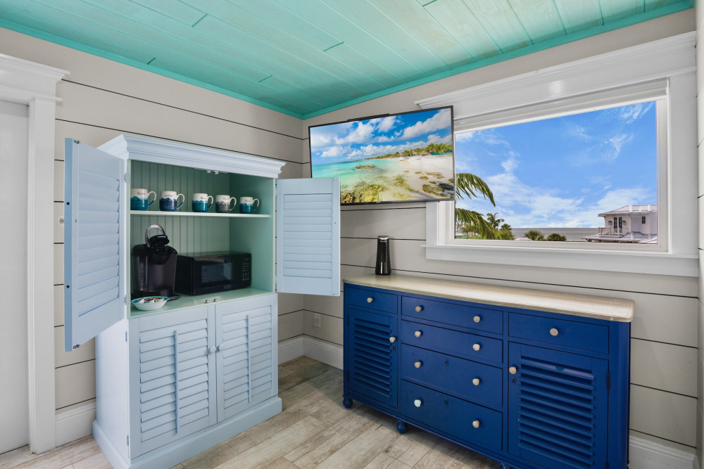 Holmes Beach 187