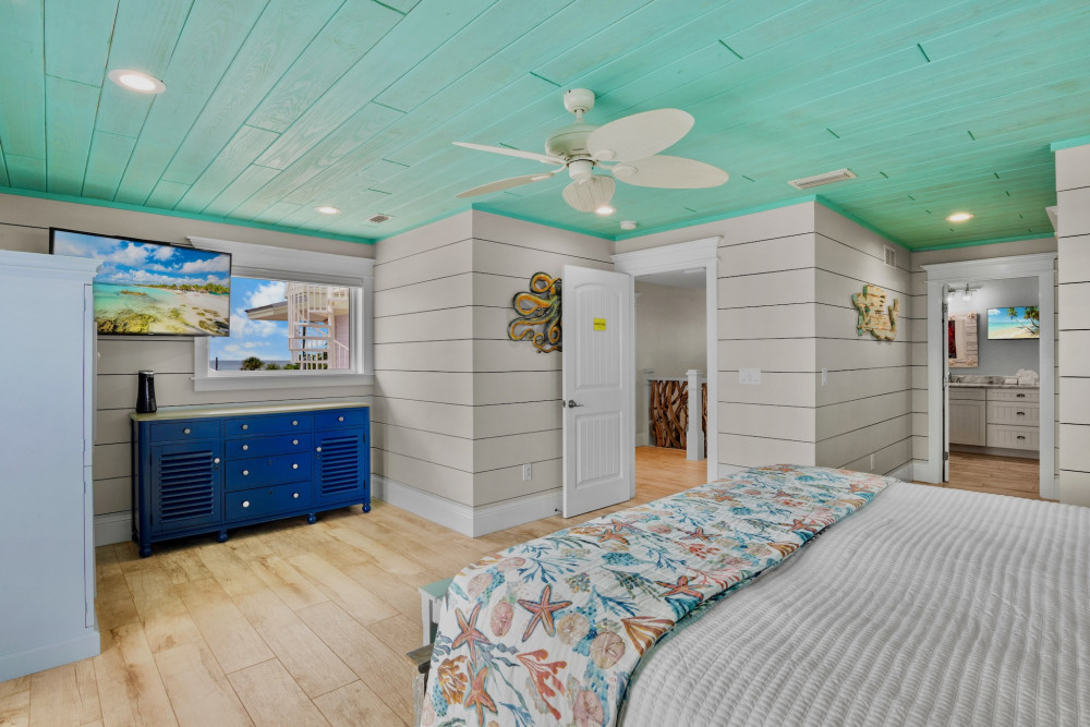 Holmes Beach 187