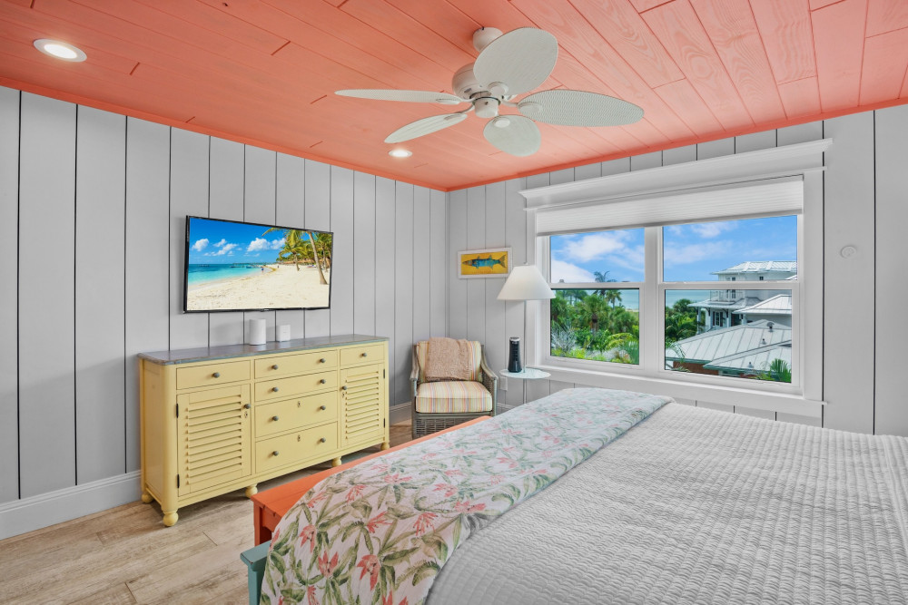 Holmes Beach 187