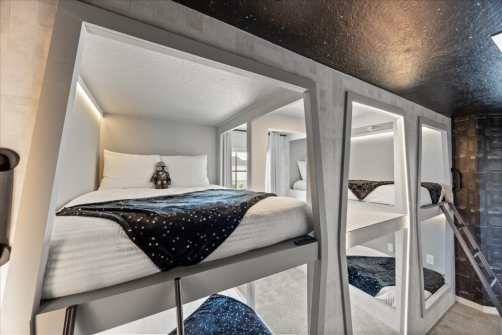 Windsor Cay 113