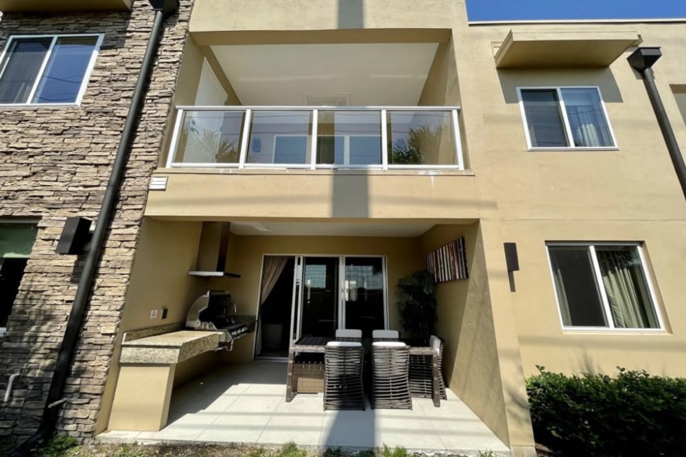 Magic Village Yards 11