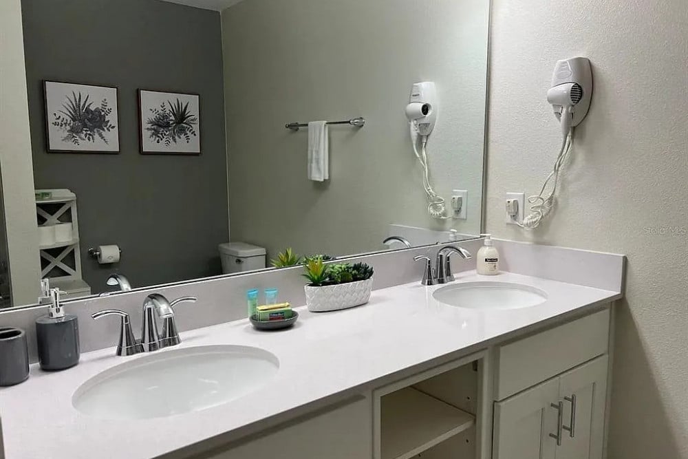 Storey Lake Resort 517