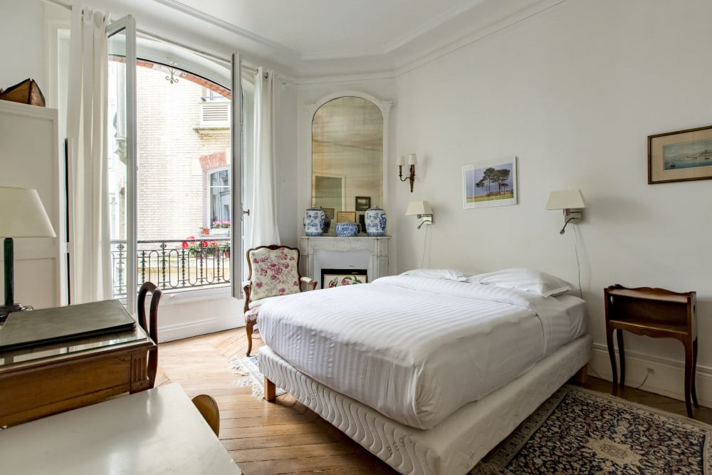 Enchanting Murals by Trocadero Gardens