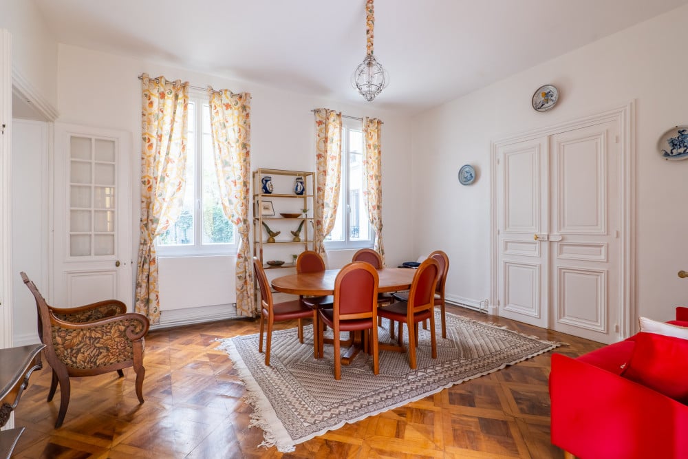 Postcards from the Eiffel Tower