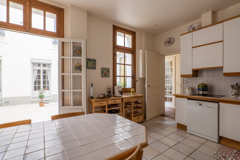 Postcards from the Eiffel Tower