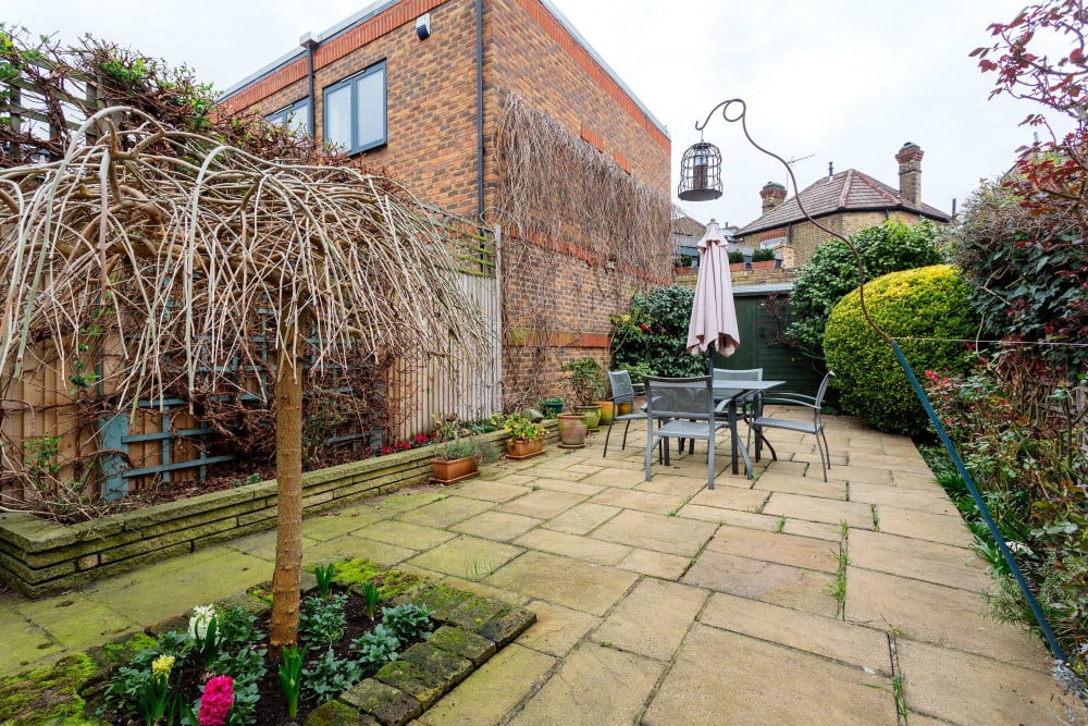 Rose-Tinted Charm - Wimbledon