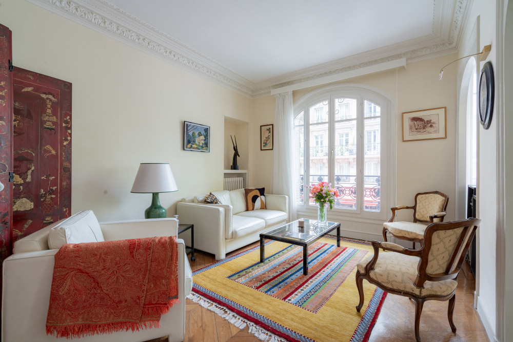 Père-Lachaise Chronicles