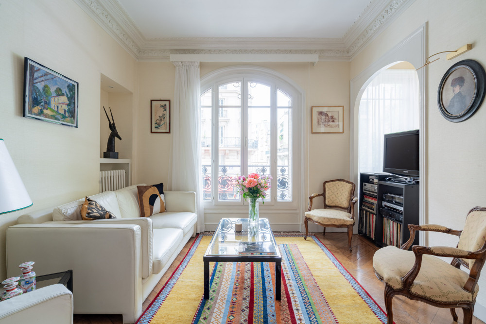 Père-Lachaise Chronicles