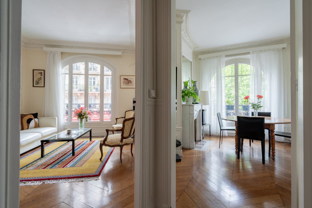 Père-Lachaise Chronicles