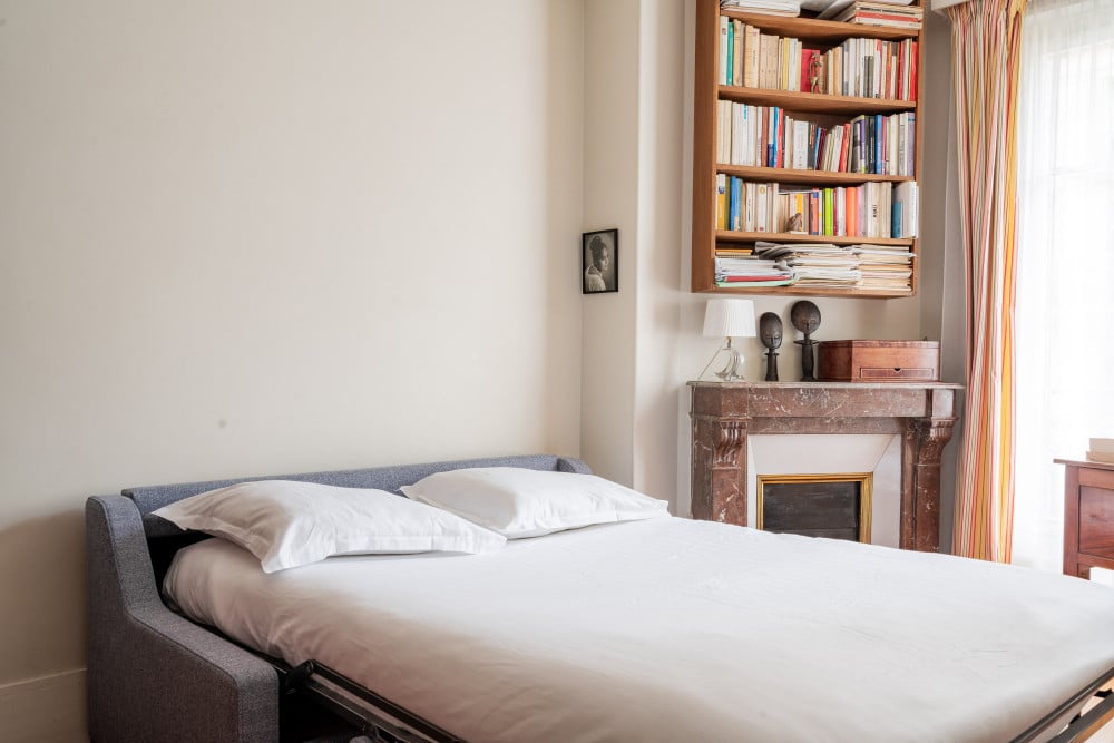 Père-Lachaise Chronicles