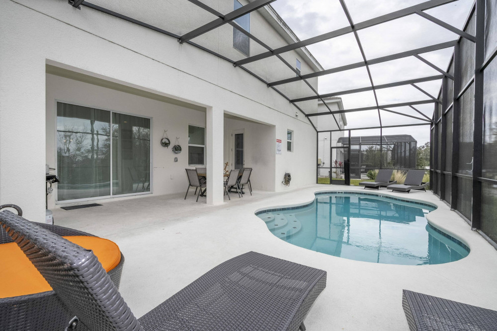 Bella Vida Resort 79