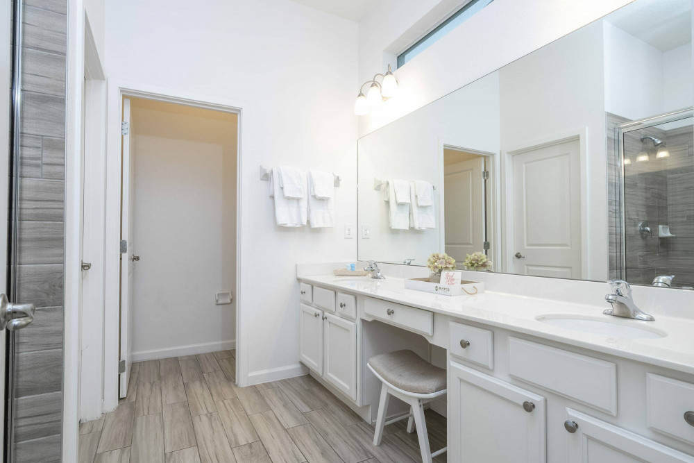 Bella Vida Resort 79