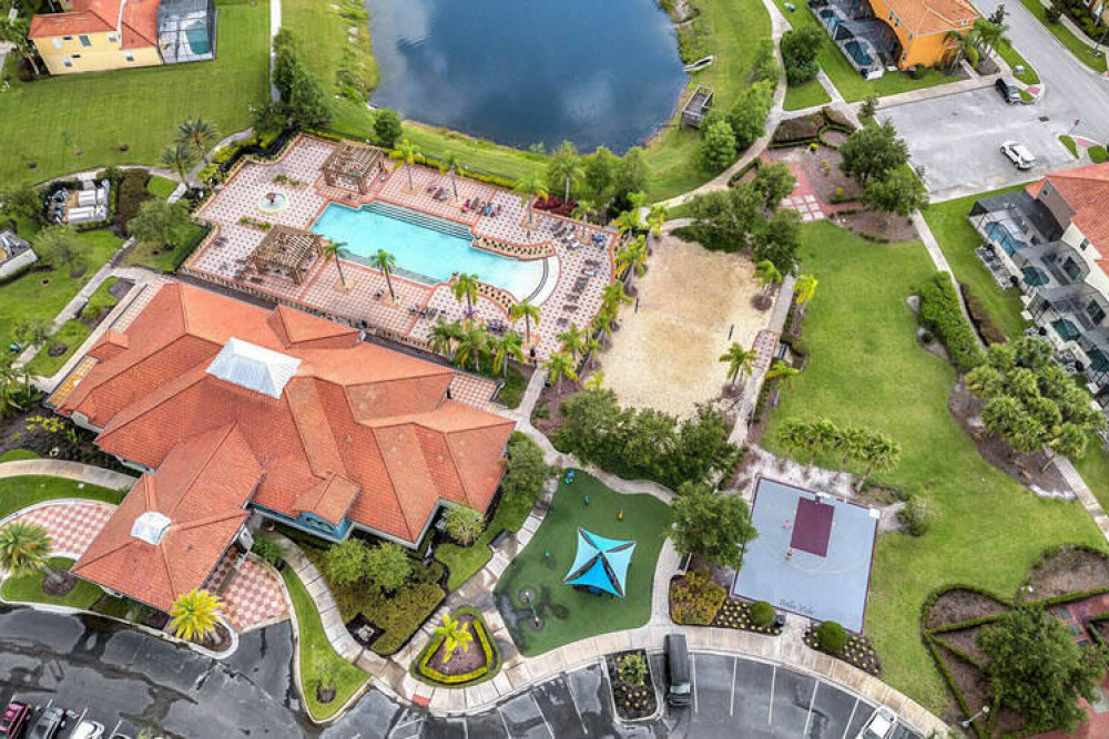 Bella Vida Resort 79