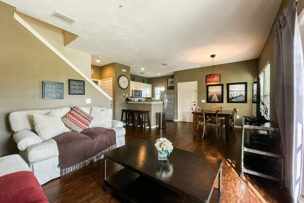 West Lucaya Village 34