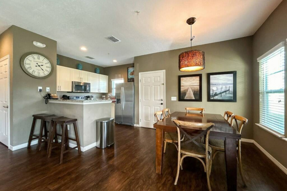 West Lucaya Village 34