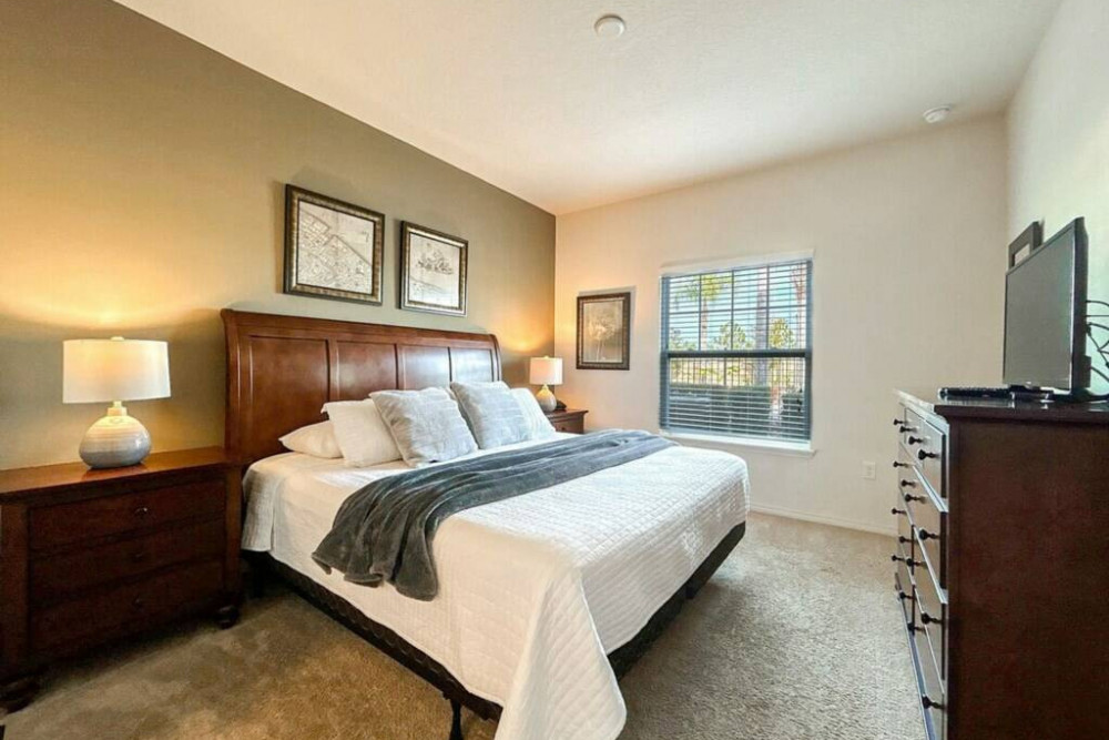 West Lucaya Village 34