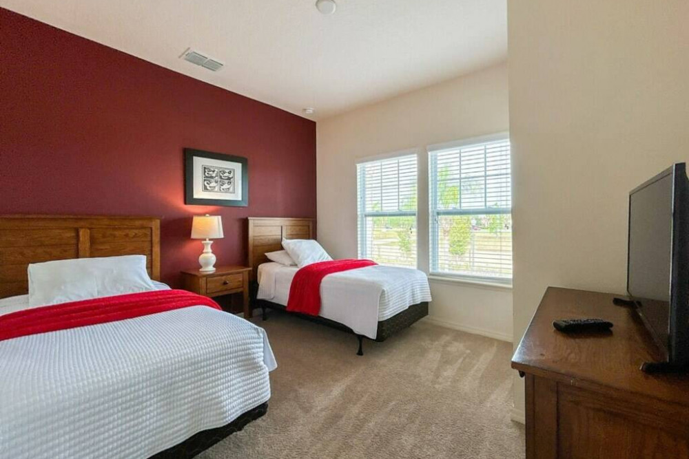 West Lucaya Village 34