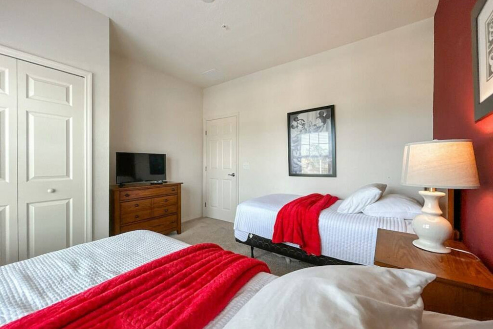 West Lucaya Village 34