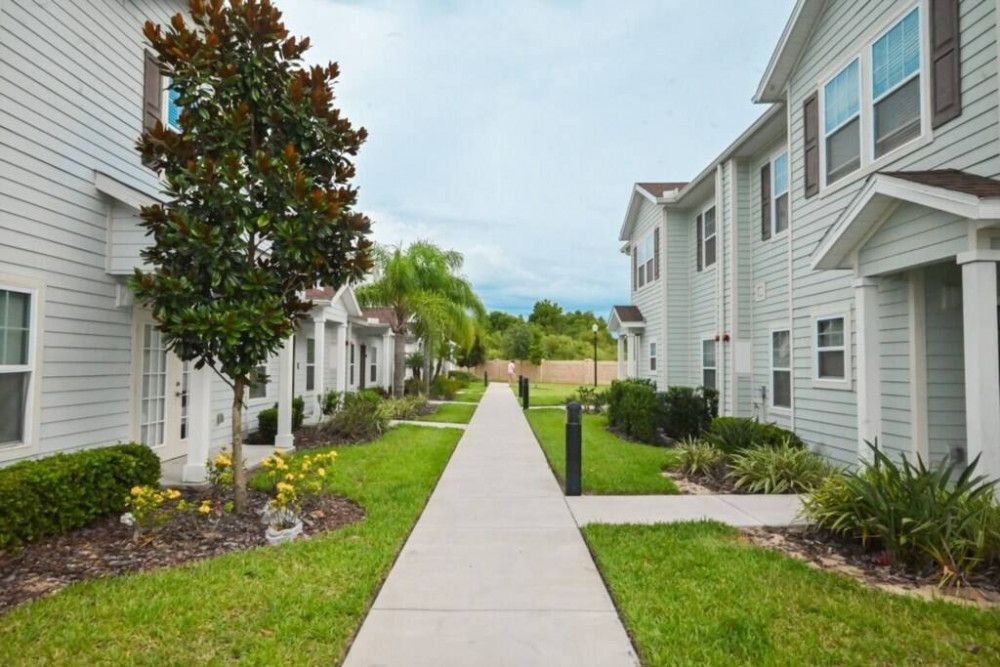 West Lucaya Village 34