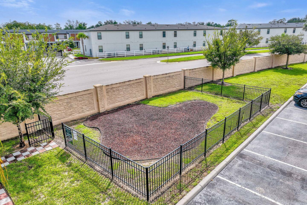 West Lucaya Village 34