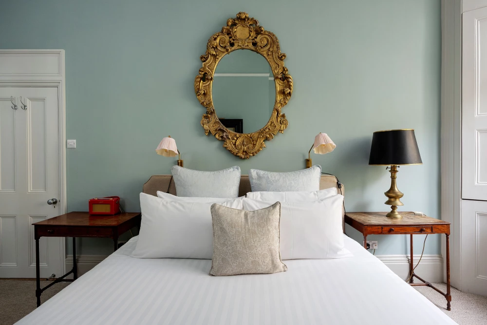 Elegant Westbourne Gardens