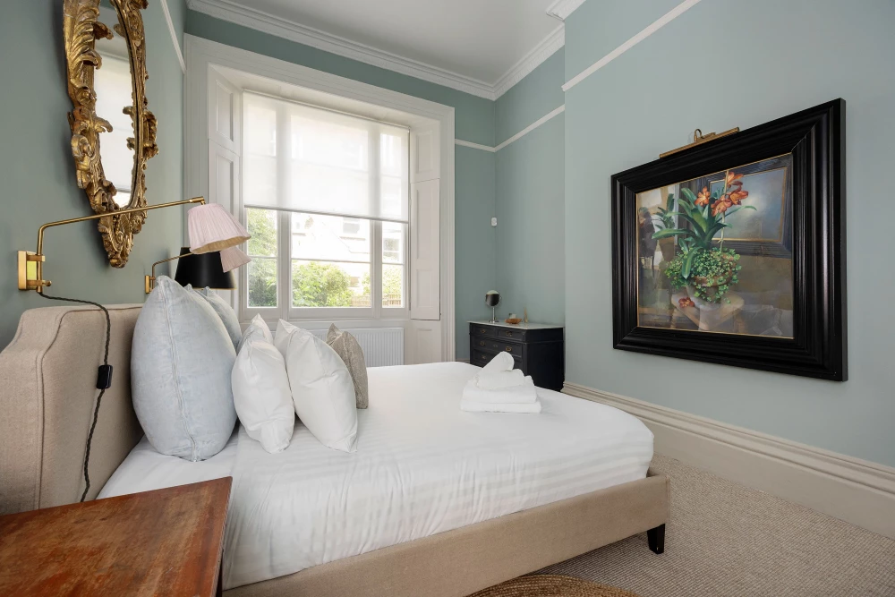 Elegant Westbourne Gardens