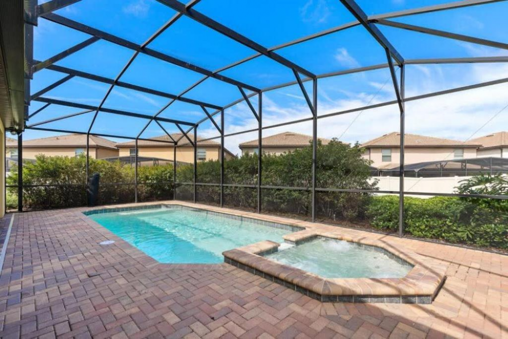 Windsor at Westside 1700