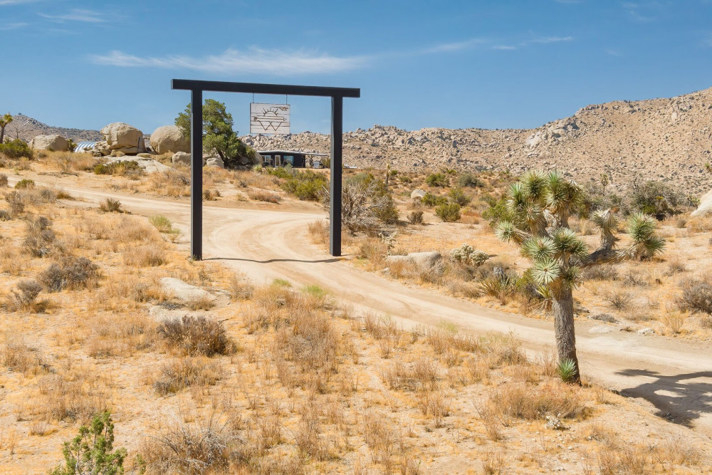 Pioneertown 7