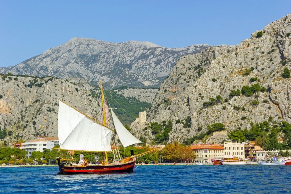 Omis 82