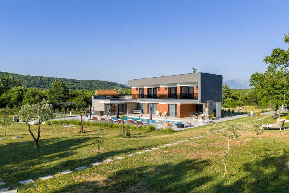 Sinj 2
