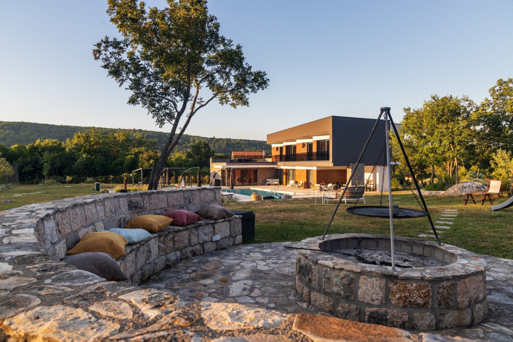 Sinj 2