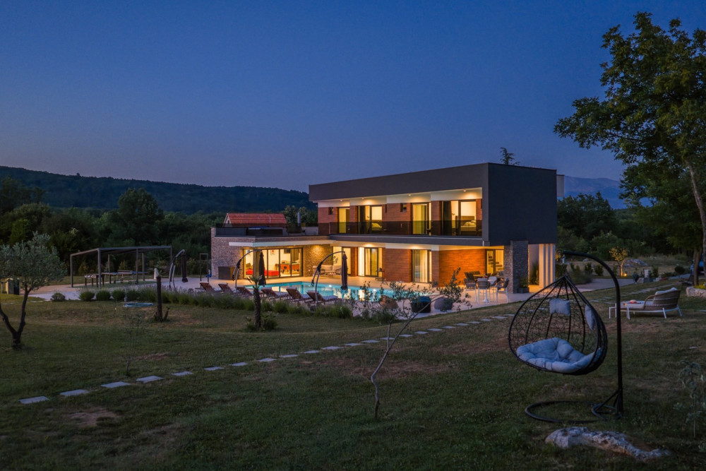 Sinj 2