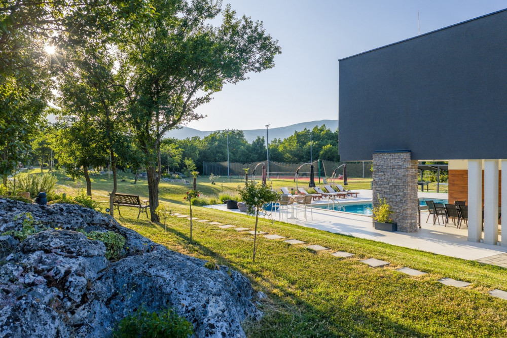 Sinj 2