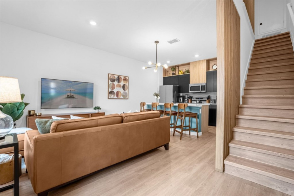 The Hub at Westside 14