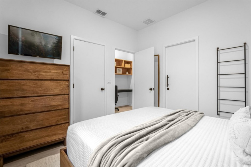 The Hub at Westside 14