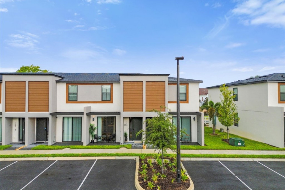 The Hub at Westside 14