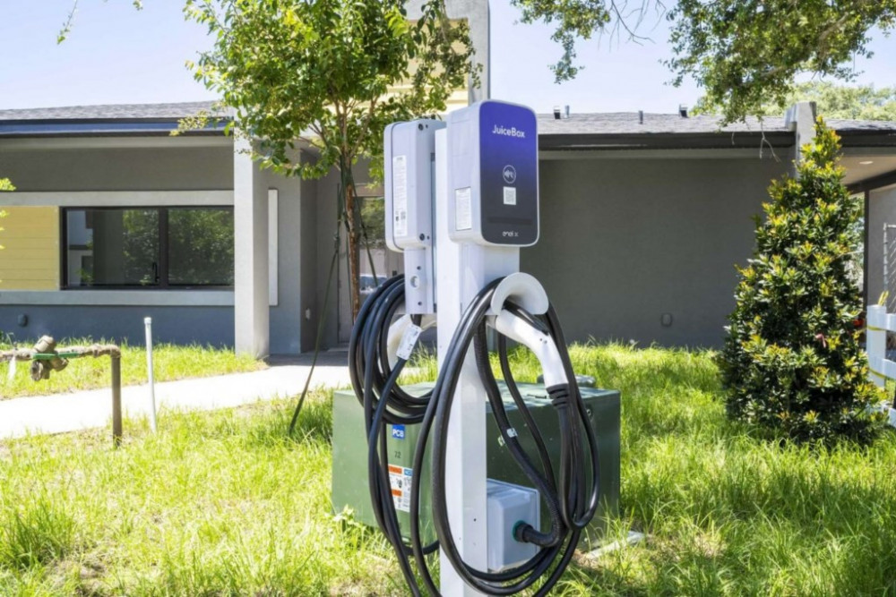 The Hub at Westside 14