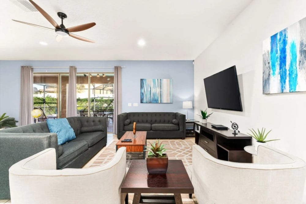 Windsor at Westside 1900