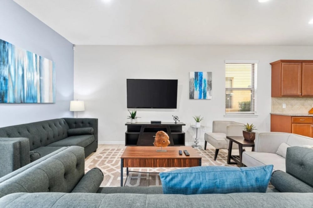 Windsor at Westside 1900