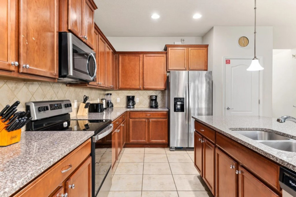 Windsor at Westside 1900