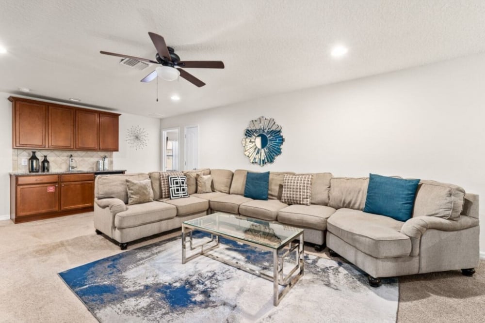 Windsor at Westside 1900