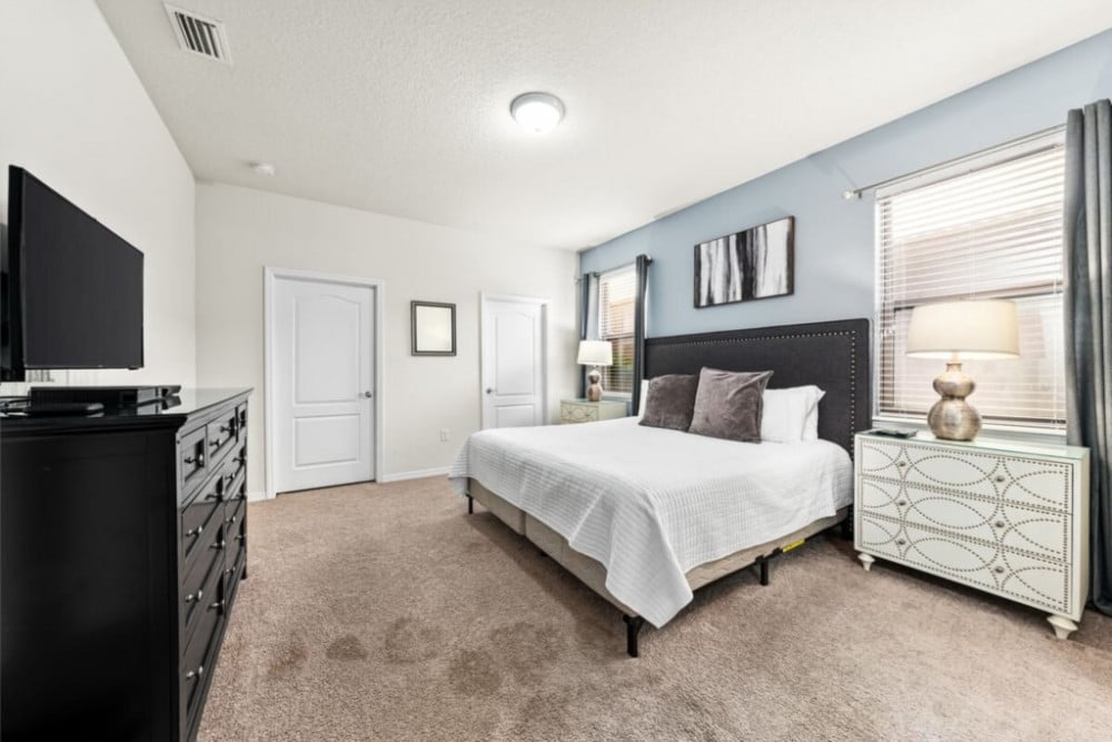 Windsor at Westside 1900