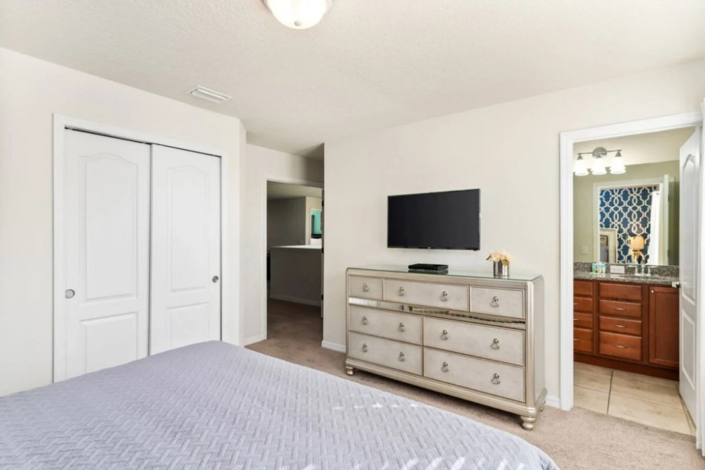 Windsor at Westside 1900