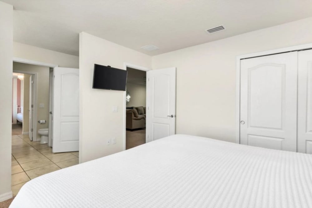 Windsor at Westside 1900