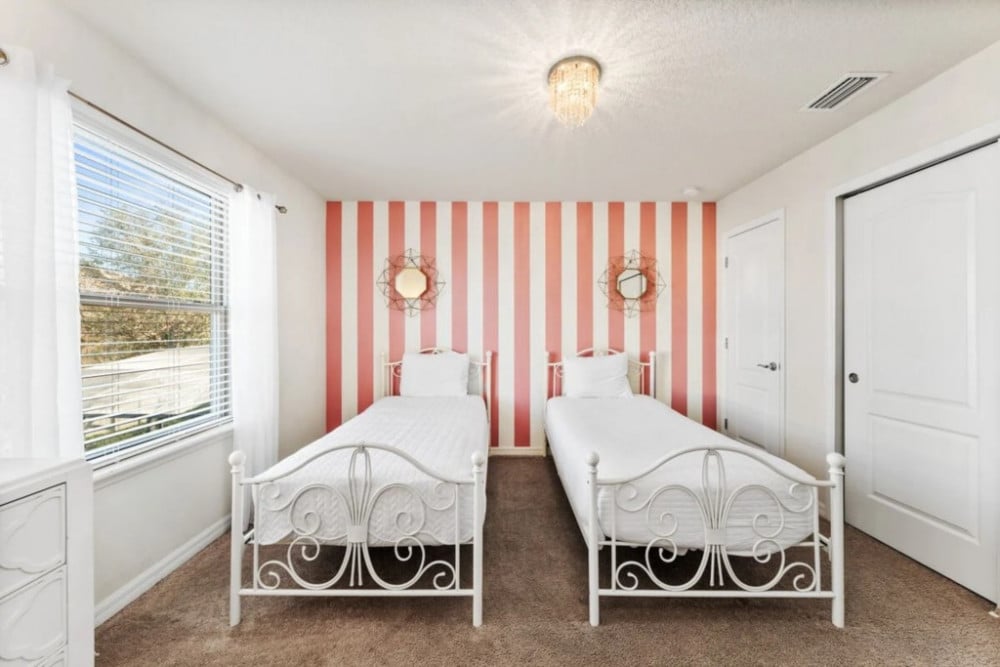 Windsor at Westside 1900